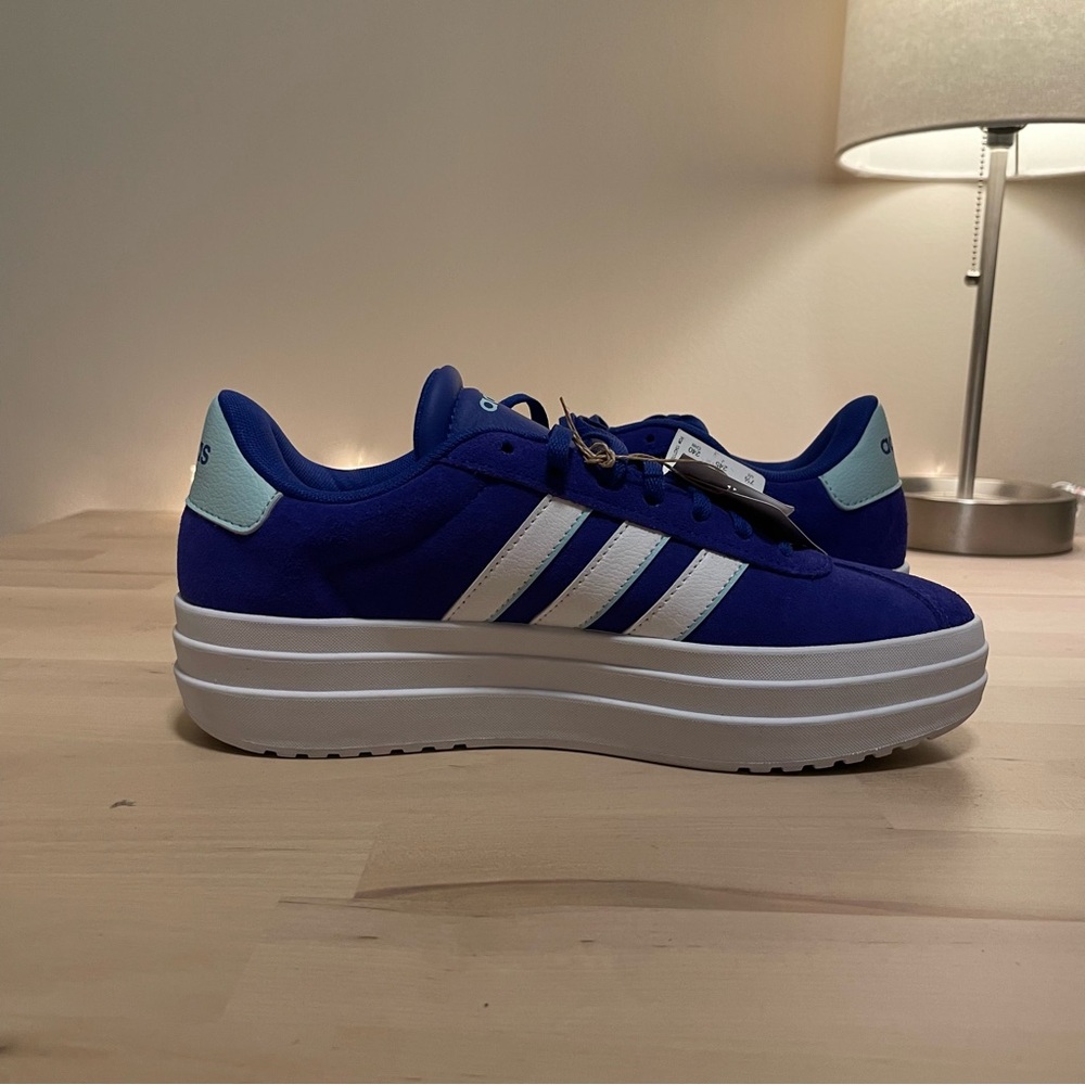 Adidas Women's Sneakers in Blue and White - Picture 4 of 6